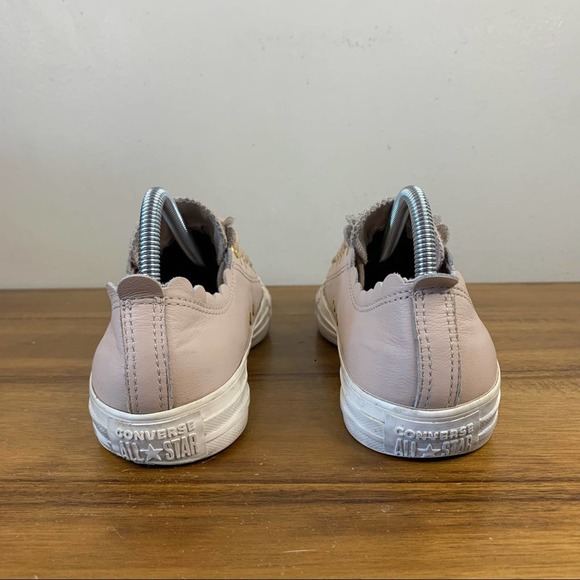 Converse Chuck Taylor All-Star Low Pink Scallop Leather Womens Sneaker Size 8 - Picture 4 of 9